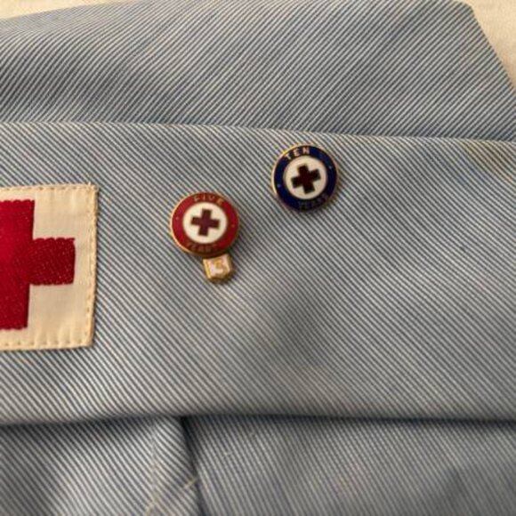 Vintage Original American Red Cross Volunteer Nurse\'s Cap with Service Pins main image 4